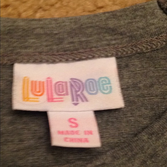 🐱 LuLaRoe Randy tee - Picture 3 of 4